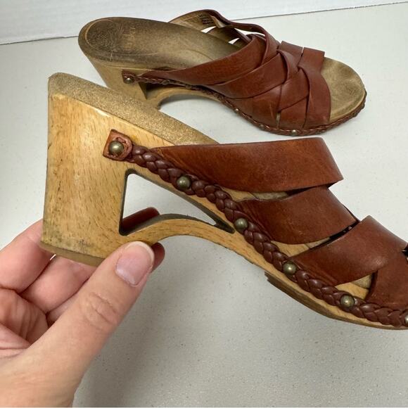 Dansko Brown Leather Strappy Slip On Mule Sandals Womens 6.5 Wood Platform - Picture 6 of 8